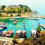 Aparthotel Ozzy Homes 2+1 Muhtesem Lokasyon Harika 4*